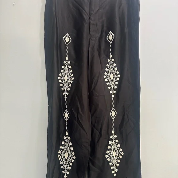 Zara Black and White Embroidered Wide Leg Pants - Picture 2 of 3